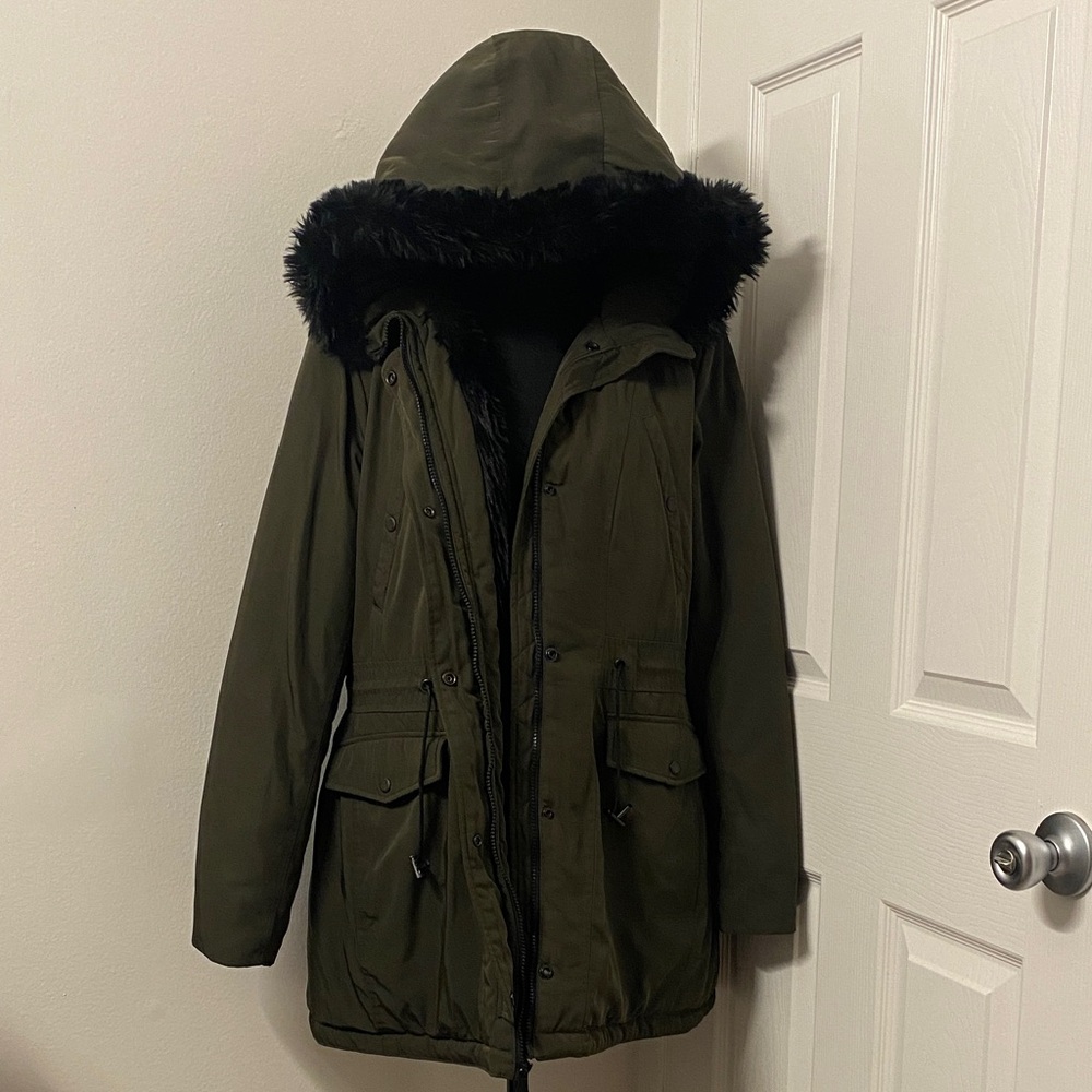 Andrew Marc Olive Green Large Coat Jacket Black Faux Fur Trim And Lining